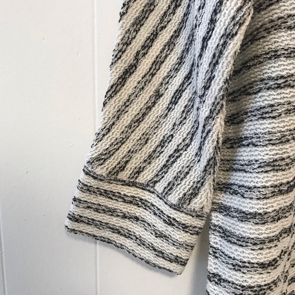 Lou & Grey cotton poly striped knit sweater M - Picture 4 of 4